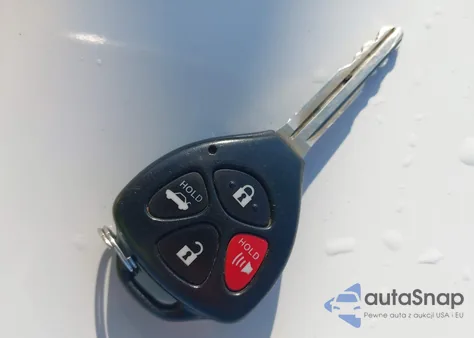 2007 Toyota Camry Le z USA, uszkodzony, nr VIN 4T1BE46K57U568382